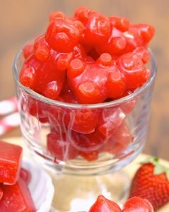 Balinha de goma de morango